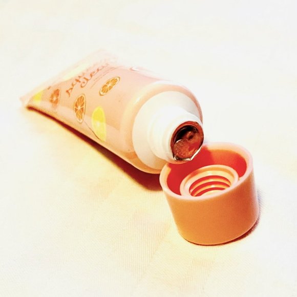 **3/$18** BEAUTY – TARTE SUGAR RUSH Squeezy Clean Face Wash - Picture 4 of 5